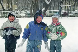 Snowballs: Snowfall in Moscow, 1995