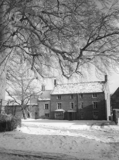 Secluded: SNOWY LITTLE EVERDON