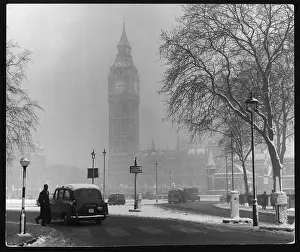 Desolate: SNOWY LONDON