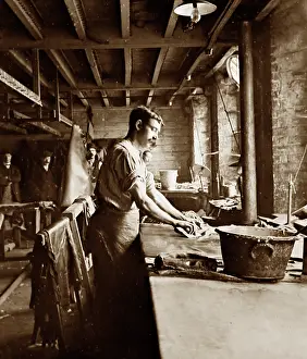 Soaking: Soaking out colour, leather production