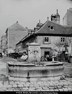 Plazas: Well at Sobieskiplatz in Vienna