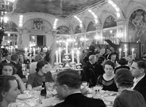 Chat: Social evening at Hotel Adlon, 1939