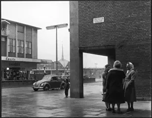 Corby: SOCIAL/RAINY STREET 60S