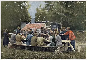Communal: SOCIAL/RUSSIAN WORKERS