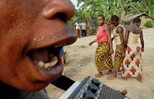 Pygmies: Social Scenes - Congo - 2009
