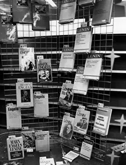 Demokratische: Socialist Books, 1990