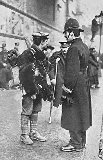 Blighty: A soldier asks for directions, London, WW1