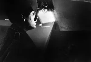 Sowjetunion: Soldier in the fighting compartment of a German tank, 1941