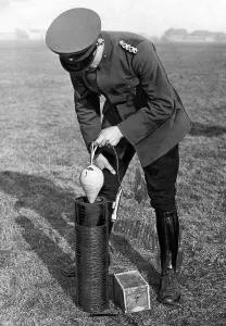 Slowly: Soldier with signal ammunition