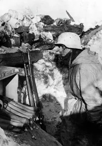 Hide: Soldier in a trench on the Eastern Front, 1943
