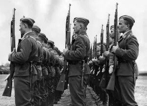 Gewehr: Soldiers of the Air Force, 1935