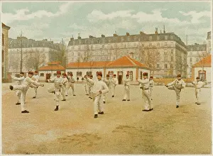Encourages: SOLDIERS BOXING