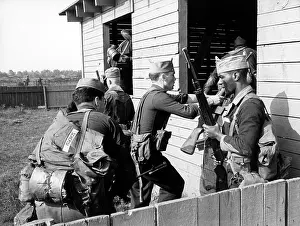 Whcih: US soldiers during fighting exercises in Berlin