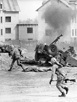 Whcih: US soldiers during fighting exercises in Berlin