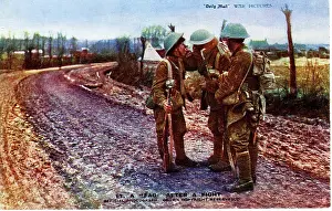 Muddy: Soldiers smoking and relaxing, WW1
