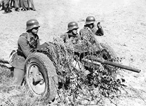 Artillerie: Soldiers at target practice with PAK, 1935