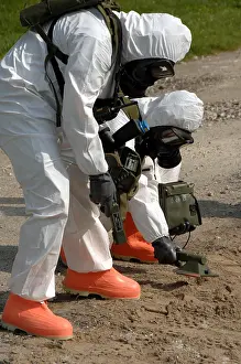 Contamination: US soldiers test radiation levels during ?