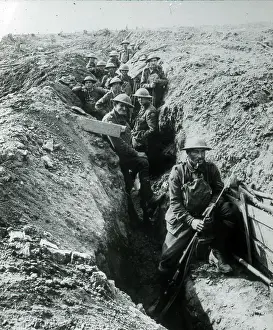 Uncomfortable: Soldiers in trench with fixed bayonets