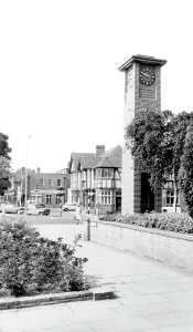 Solihull: Solihull, Clock Tower and Barley Mow c1965