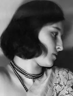 Sonja: Sonja Rogau, 1935