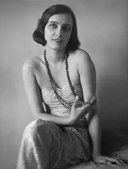 Ladieswear: Sonja Rogau, 1935