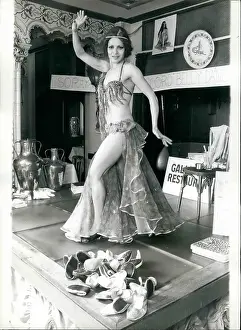 Sensual: Soraya, record-breaking belly dancer