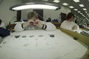 Russias: Sorting rough diamonds in Russia Gokhran, 1997