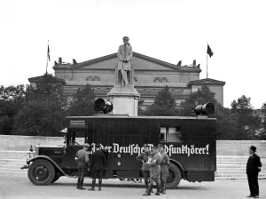 Helmuth: Sound truck, 1935