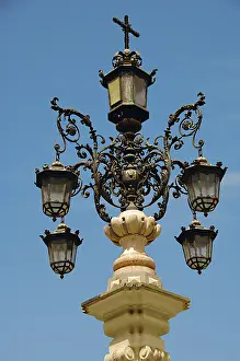 Virgen: Detail of the source-streetlight by the sculptor Jose Lafita
