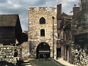 Whichcolourisedpic: SOUTHAMPTON CITY WALLS