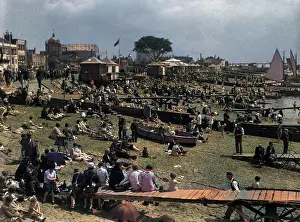 SOUTHEND BEACH 1930S