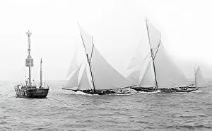 Lightship: Southend Lightship and racing yachts