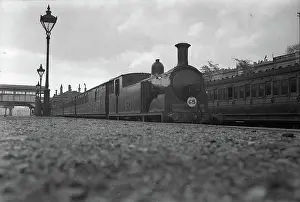 Viewpoint: Southern steam engine in a station