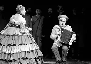 Enough: Soviet actor Leonid Bronevoy on stage at Lenkom, 1989