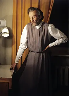 Filippo: Soviet actor Valentin Nikulin as Filippo Strozzi
