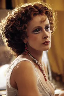 Marquise: Soviet actress Marina Neyolova in Lorenzaccio, 1981