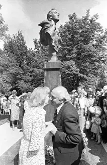 Unveiling: Soviet ballet dancer Galina Ulanova bronze bust