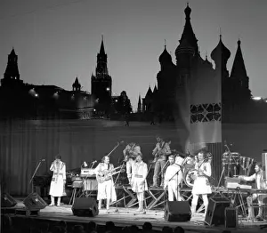 Engl: Soviet Belarusian folk rock band Pesniary, 1982