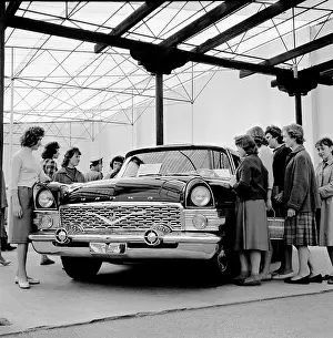 Lomoz: Soviet car - Chayka