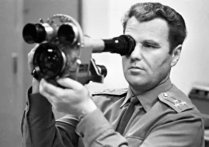 Learns: Soviet cosmonaut Vladimir Shatalov study, 1971