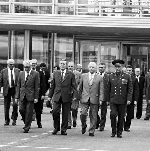 Politburo: Soviet delegation visits Poland