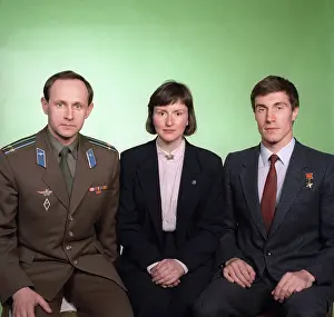 Sharman: Soviet-English space crew members, 1991