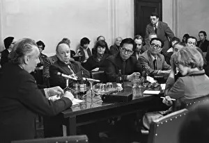 Journalists: Soviet and foreign Journalists meet with Soviet writers
