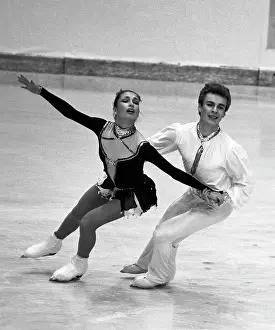 Usova: Soviet ice dancers Maya Usova and Alexander Zhulin, 1985