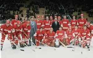 Izvestia: Soviet ice-hockey team, 1982