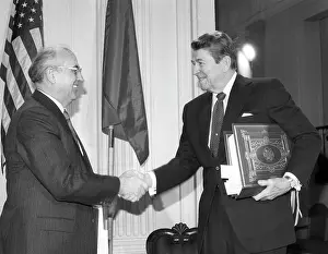 40th: Soviet leader Gorbachev and US President Reagan