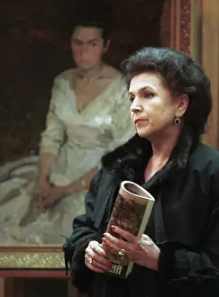 Babushkin: Soviet opera singer Galina Vishnevskaya in Grekov
