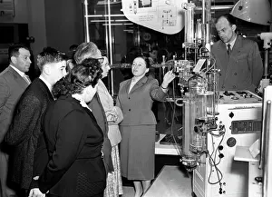 Circulation: Soviet Pavilion at Brussels World Fair