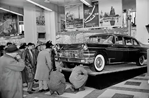 Inspect: Soviet pavillion at Brussels World?s Fair