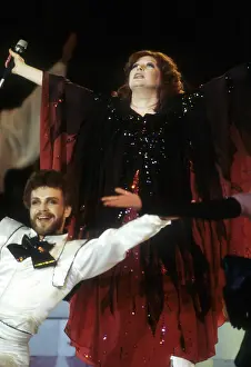 Moiseev: Soviet pop singer Alla Pugacheva and Expressia